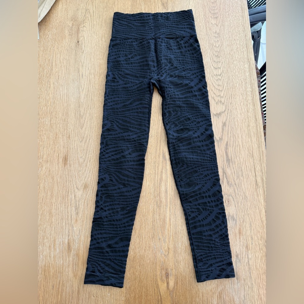 PRISM Black Textured Womens Leggings NWT